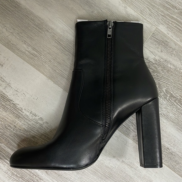 New Steve Madden Editor Black Leather Full Zip High Ankle Boots 8.5 - Picture 5 of 7